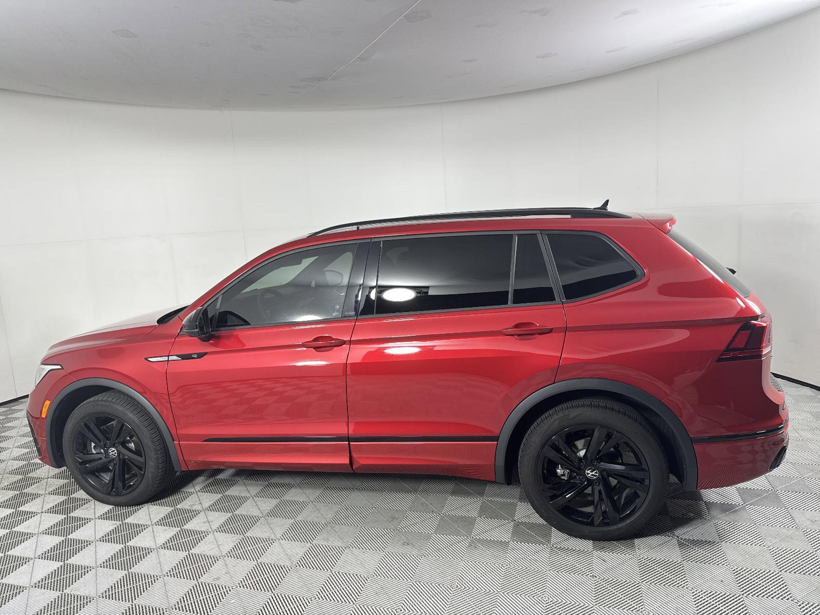 2024 Volkswagen Tiguan Vehicle Photo in Georgetown, TX 78626