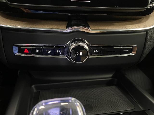 2026 Volvo XC60 Vehicle Photo in Appleton, WI 54913