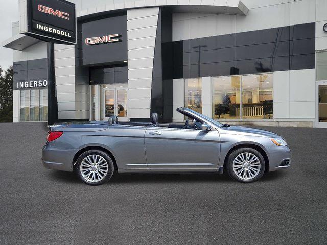 2013 Chrysler 200 Vehicle Photo in WATERTOWN, CT 06795-3318