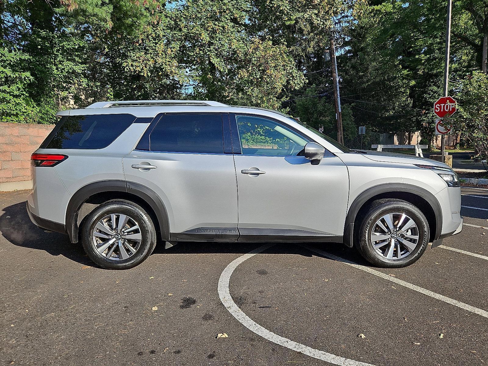 2022 Nissan Pathfinder Vehicle Photo in Jenkintown, PA 19046