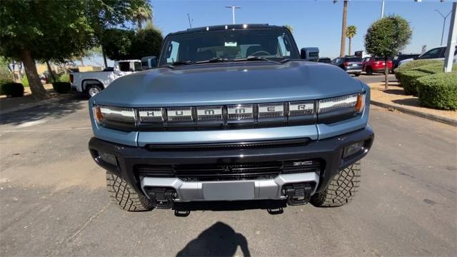 2024 GMC HUMMER EV Pickup Vehicle Photo in GOODYEAR, AZ 85338-1310