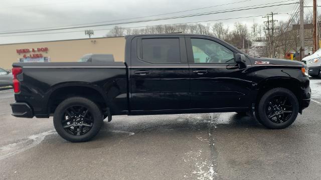 2022 Chevrolet Silverado 1500 Vehicle Photo in MOON TOWNSHIP, PA 15108-2571