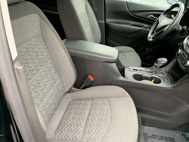 2022 Chevrolet Equinox Vehicle Photo in MOON TOWNSHIP, PA 15108-2571