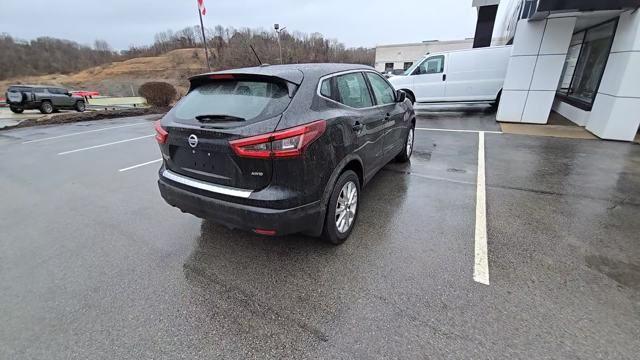 2021 Nissan Rogue Sport Vehicle Photo in Pleasant Hills, PA 15236