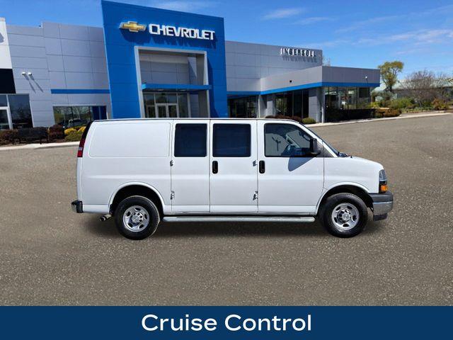 2022 Chevrolet Express Cargo 2500 Vehicle Photo in DANBURY, CT 06810-5034