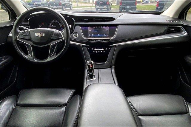 2017 Cadillac XT5 Vehicle Photo in TOPEKA, KS 66609-0000