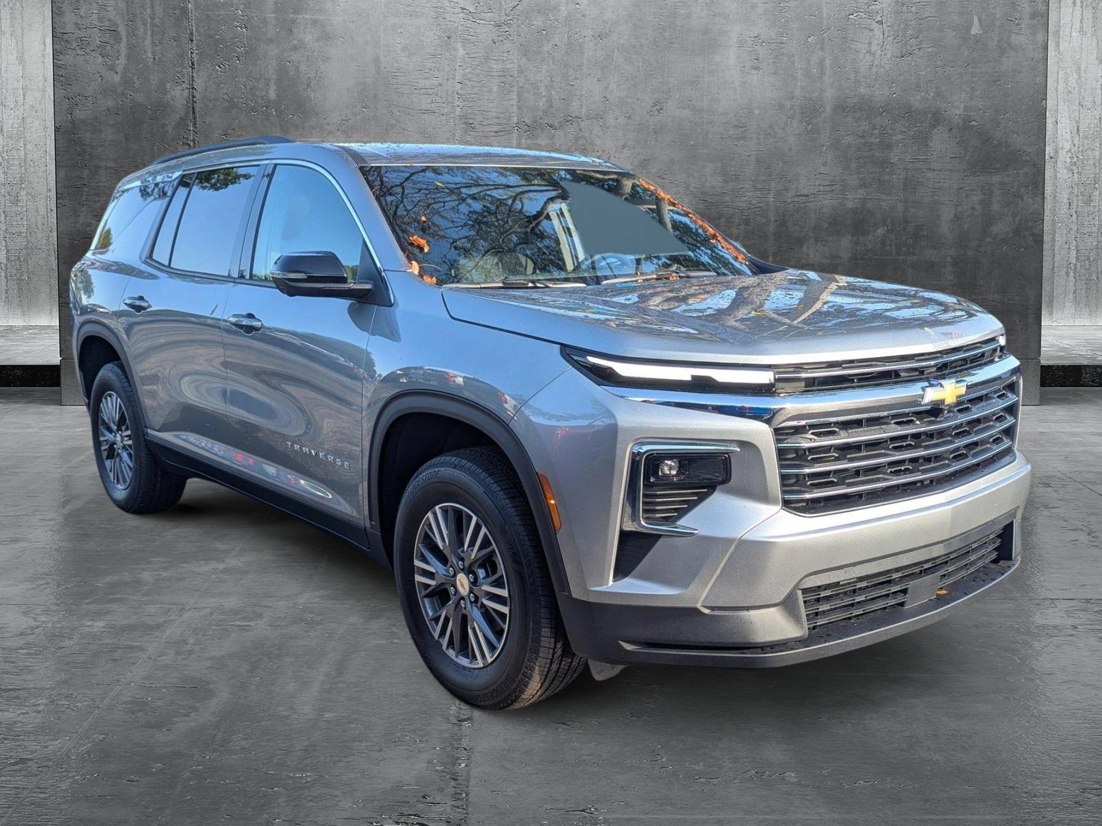 2025 Chevrolet Traverse Vehicle Photo in GREENACRES, FL 33463-3207