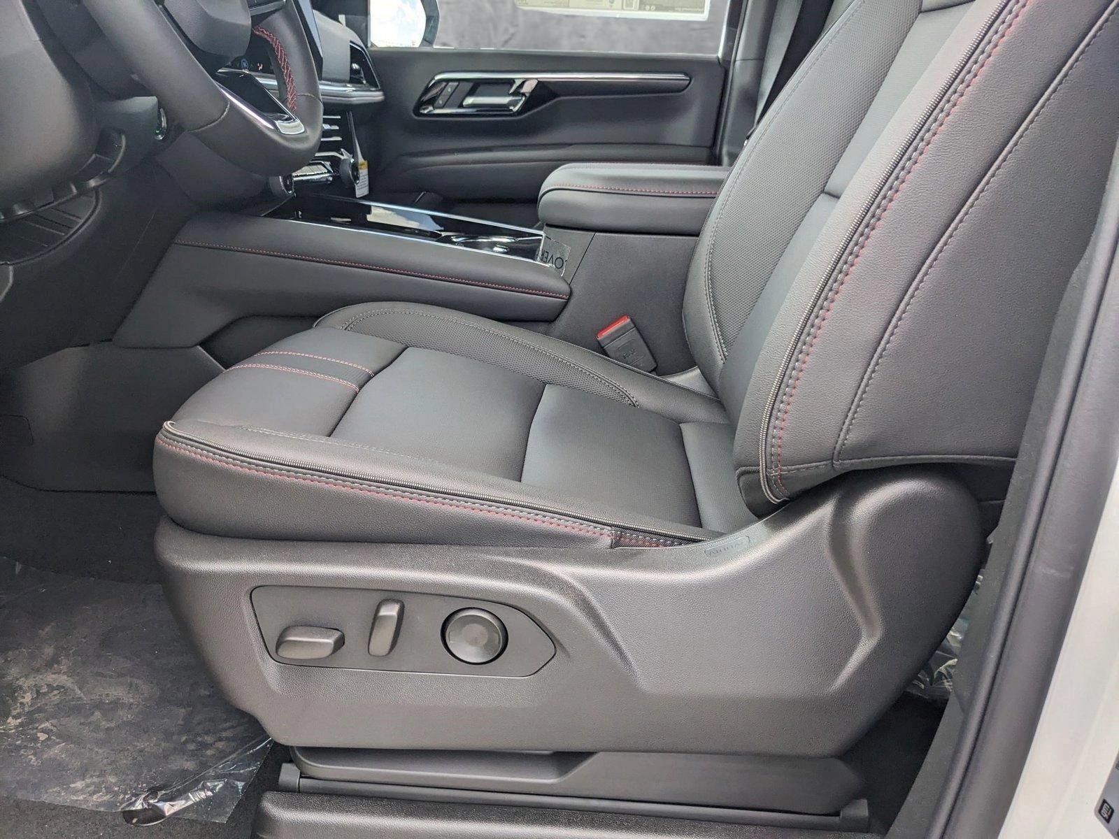2025 Chevrolet Suburban Vehicle Photo in MIAMI, FL 33172-3015