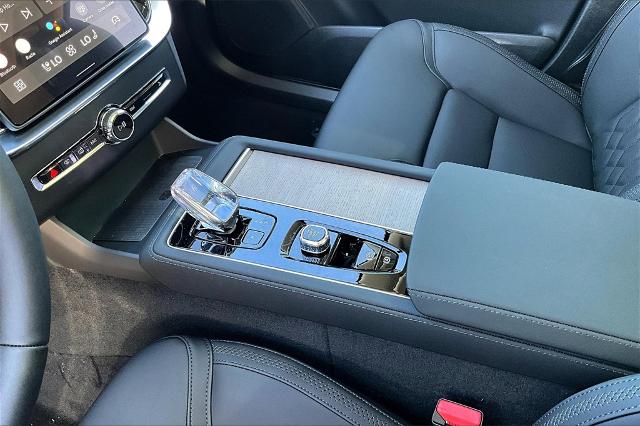 2025 Volvo XC90 Vehicle Photo in Grapevine, TX 76051