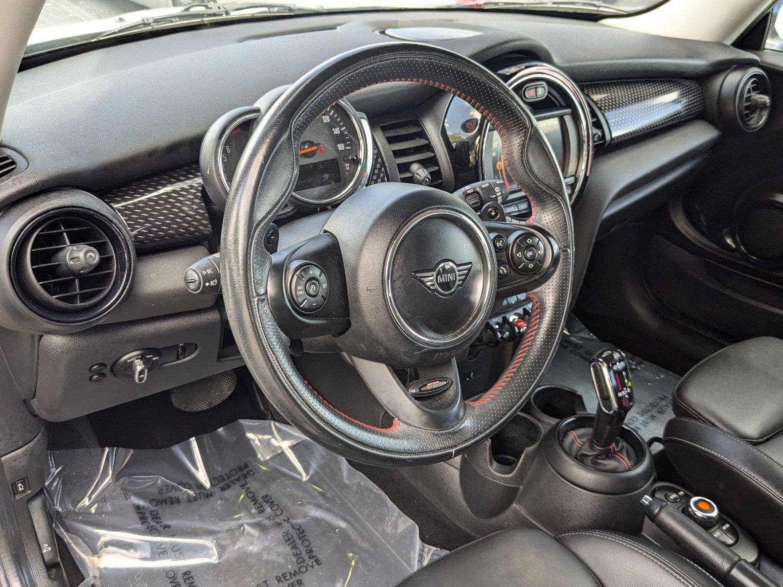 2020 MINI Hardtop 2 Door Vehicle Photo in MIAMI, FL 33134-2699
