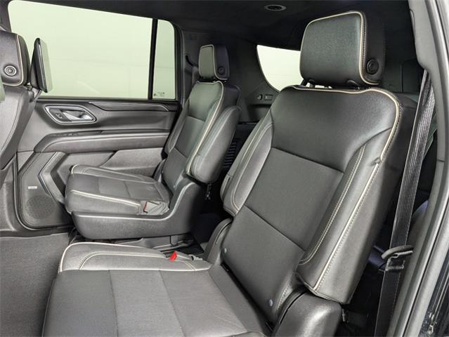 2023 GMC Yukon XL Vehicle Photo in ENGLEWOOD, CO 80113-6708