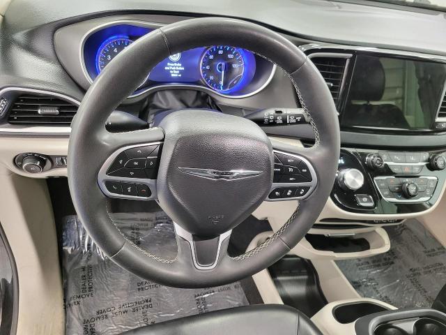 2023 Chrysler Pacifica Vehicle Photo in Neenah, WI 54956
