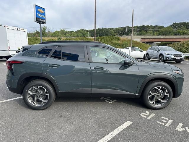 2025 Chevrolet Trax Vehicle Photo in GARDNER, MA 01440-3110