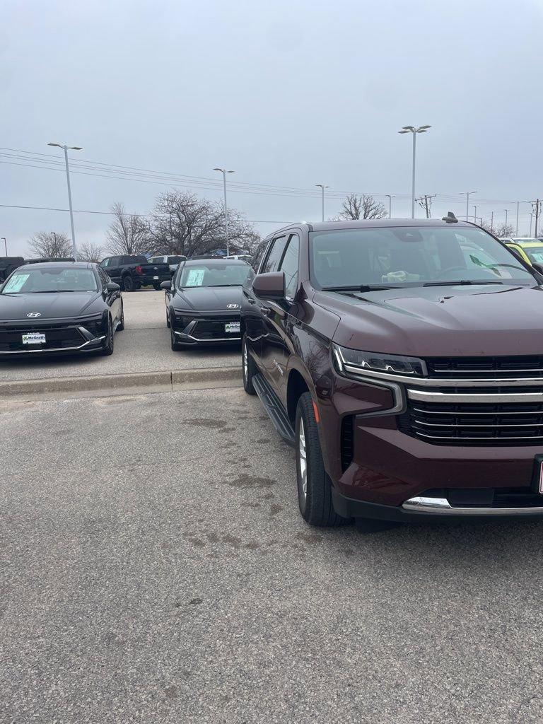 2023 Chevrolet Suburban Vehicle Photo in Cedar Rapids, IA 52402