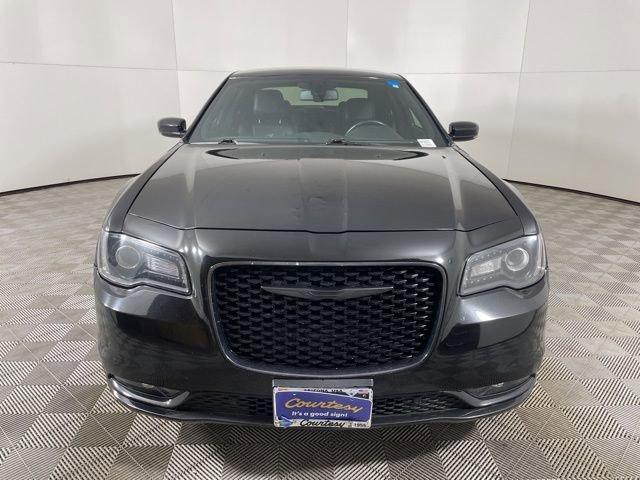 2022 Chrysler 300 Vehicle Photo in PHOENIX, AZ 85014-3381