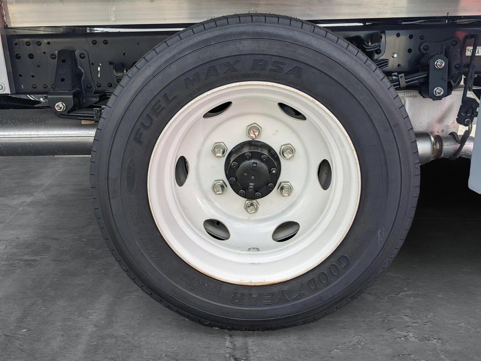 2024 Chevrolet Low Cab Forward 4500 Vehicle Photo in GREENACRES, FL 33463-3207