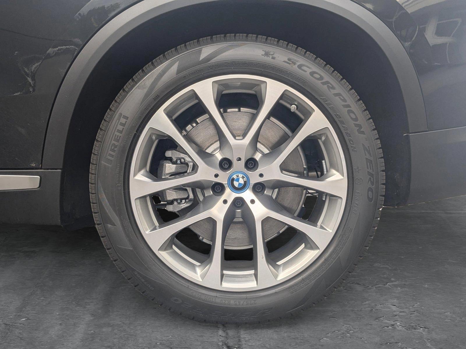 2025 BMW X5 xDrive50e Vehicle Photo in Towson, MD 21204