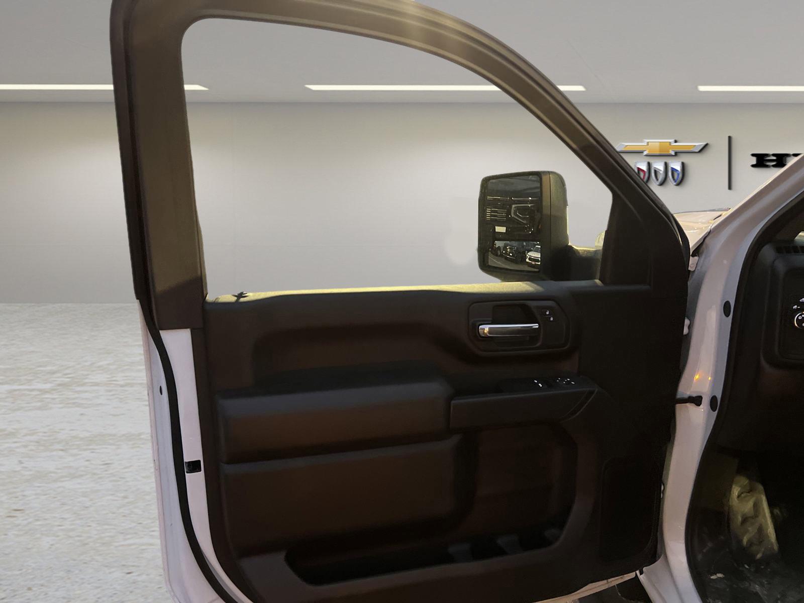 2024 Chevrolet Silverado 3500 HD Chassis Cab Vehicle Photo in GEORGETOWN, TX 78626-7508