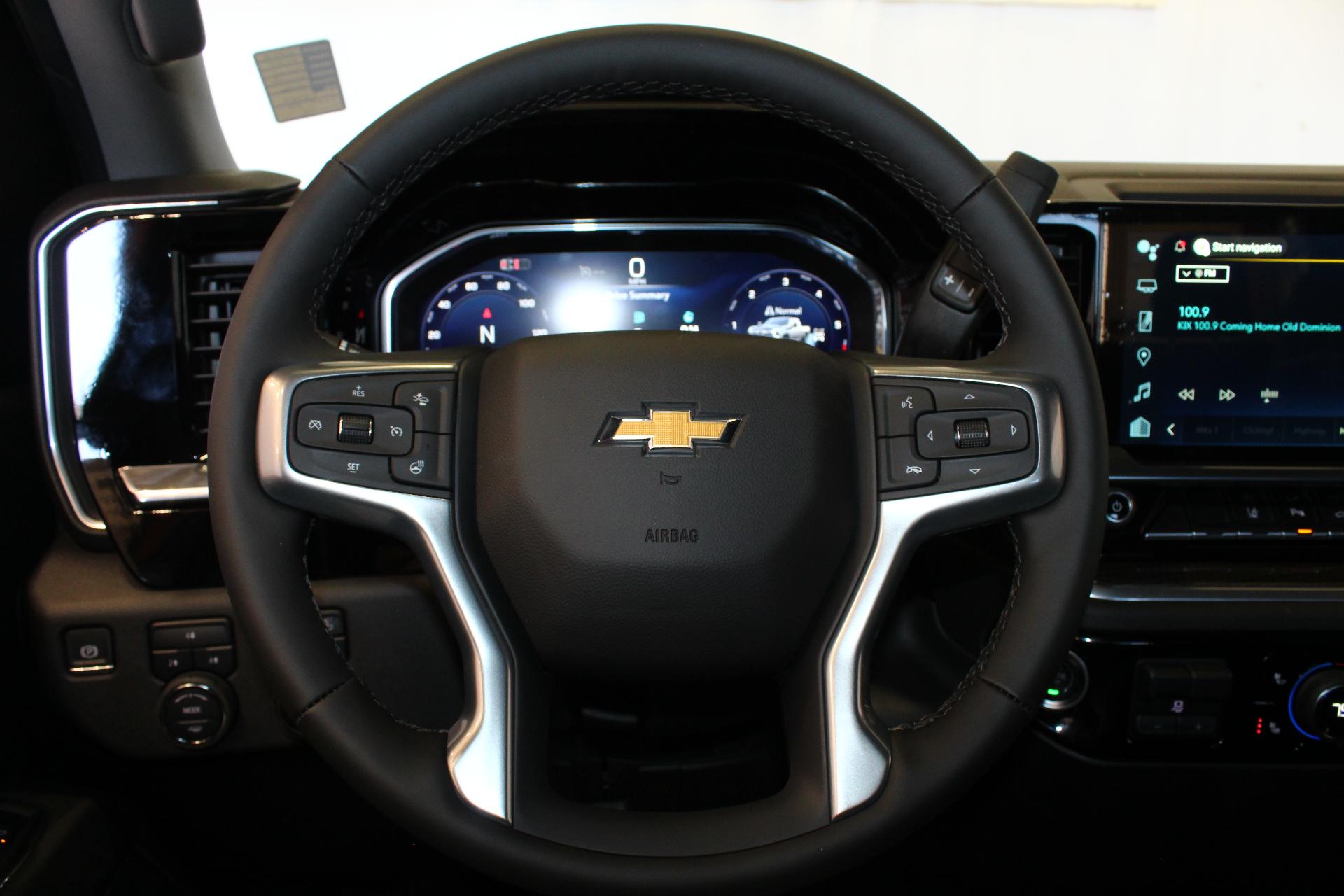 2025 Chevrolet Silverado 2500 HD Vehicle Photo in NORTHAMPTON, MA 01060-1120