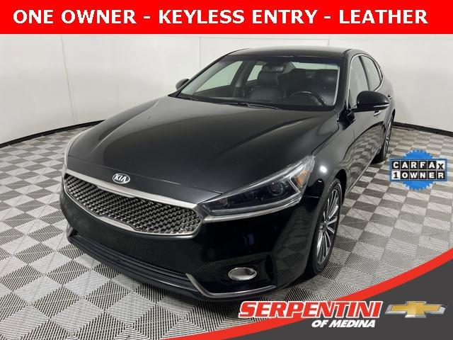 2017 Kia Cadenza Vehicle Photo in MEDINA, OH 44256-9001