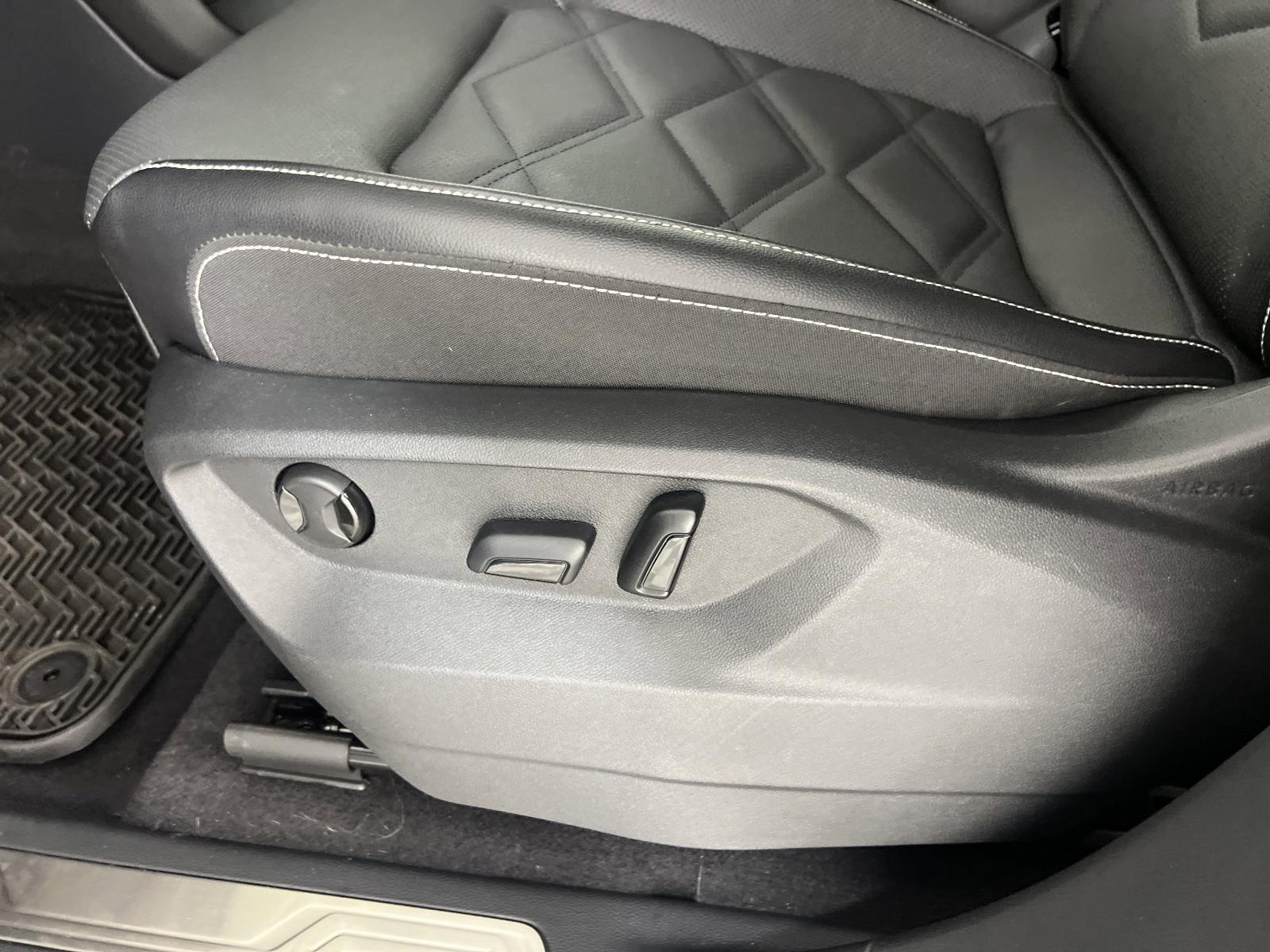 2024 Volkswagen Atlas Vehicle Photo in Georgetown, TX 78626