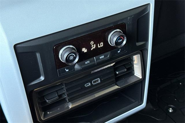 2025 GMC HUMMER EV SUV Vehicle Photo in ELK GROVE, CA 95757-8703