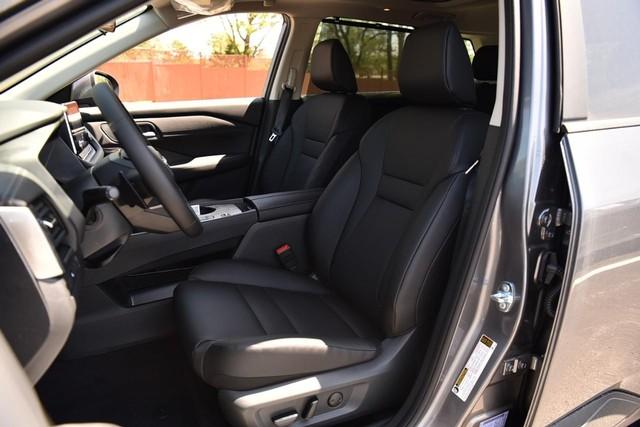 2025 Nissan Rogue Vehicle Photo in Ballwin, MO 63011