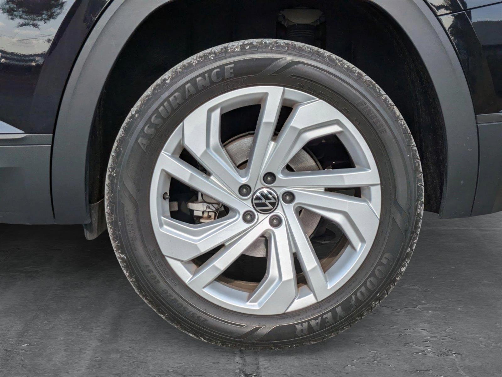 2023 Volkswagen Atlas Vehicle Photo in Tampa, FL 33614