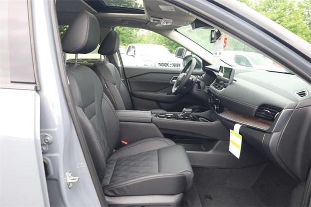 2025 Nissan Rogue Vehicle Photo in Hazelwood, MO 63042