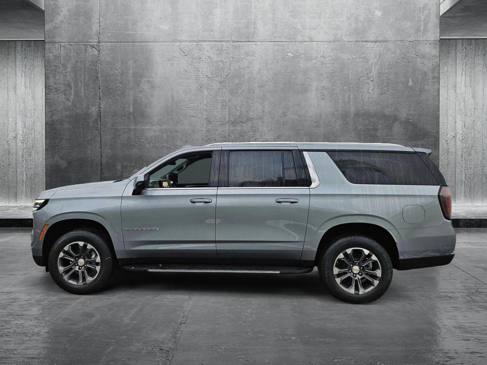 2025 Chevrolet Suburban Vehicle Photo in GREENACRES, FL 33463-3207