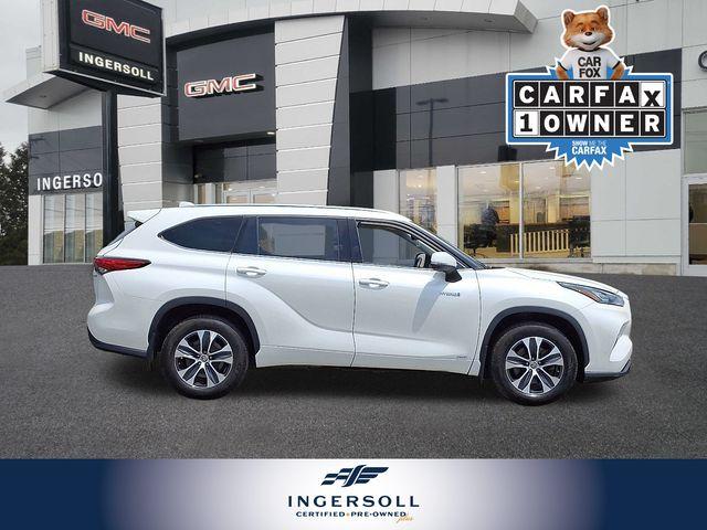 2020 Toyota Highlander Vehicle Photo in WATERTOWN, CT 06795-3318