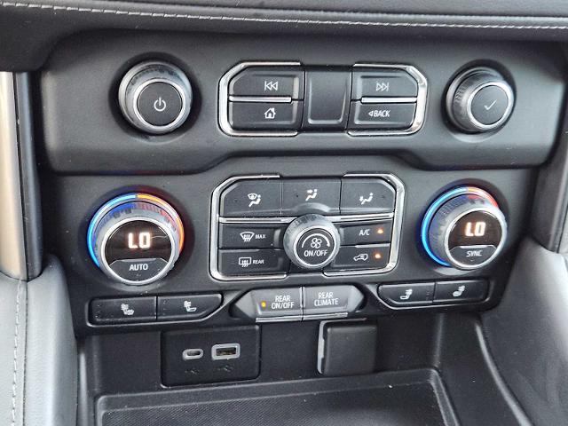 2022 Chevrolet Tahoe Vehicle Photo in DENTON, TX 76210-9321