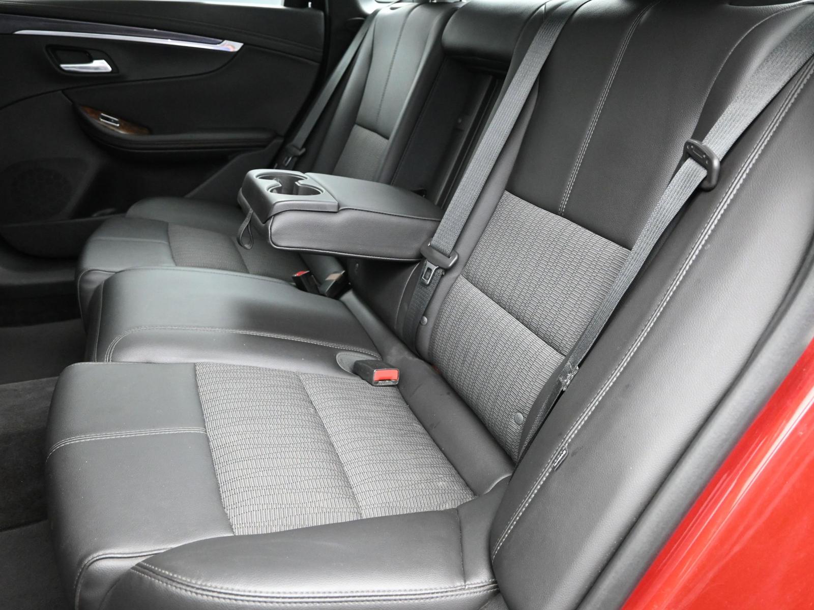 2014 Chevrolet Impala Vehicle Photo in Cedar Rapids, IA 52402