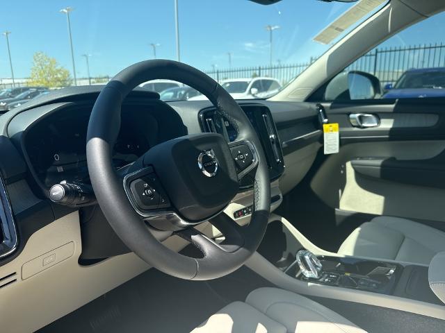 2025 Volvo XC40 Vehicle Photo in Grapevine, TX 76051