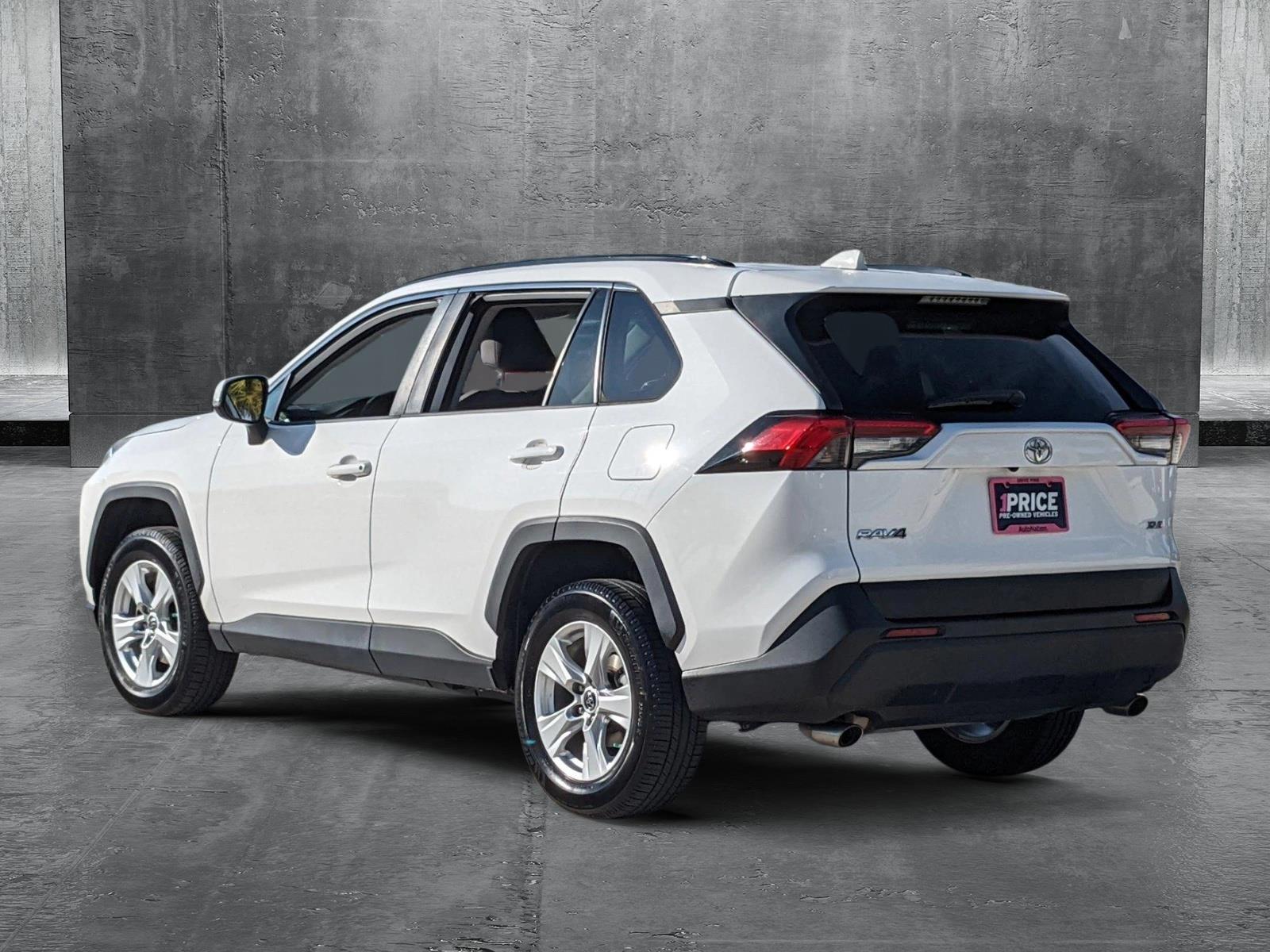 2019 Toyota RAV4 Vehicle Photo in Davie, FL 33331