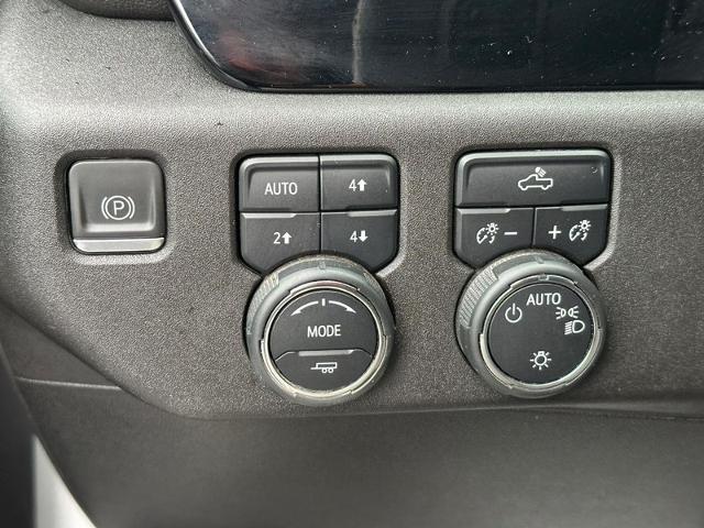 2023 Chevrolet Silverado 1500 Vehicle Photo in COLUMBIA, MO 65203-3903