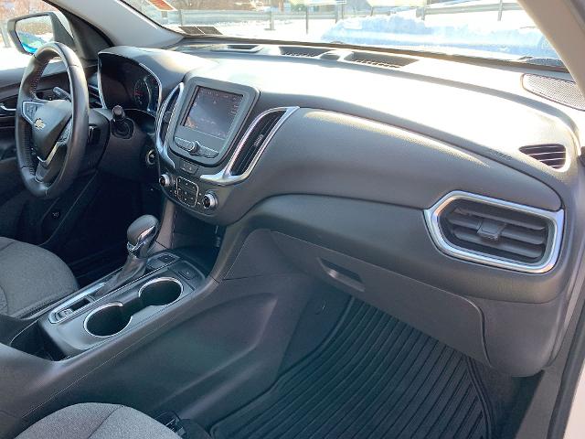 2022 Chevrolet Equinox Vehicle Photo in MOON TOWNSHIP, PA 15108-2571