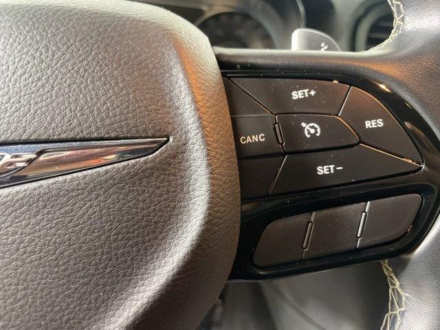 2022 Chrysler 300 Vehicle Photo in PHOENIX, AZ 85014-3381