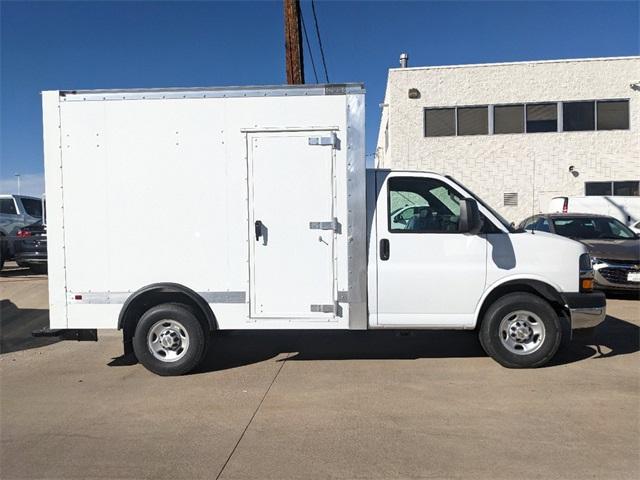 2024 Chevrolet Express Commercial Cutaway Vehicle Photo in ENGLEWOOD, CO 80113-6708