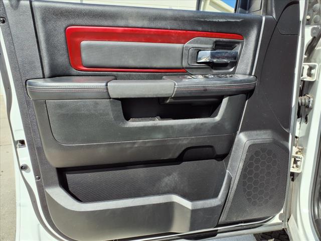 2016 Ram 1500 Vehicle Photo in TAMPA, FL 33612-3404