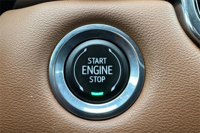 2023 GMC Canyon Vehicle Photo in ELK GROVE, CA 95757-8703