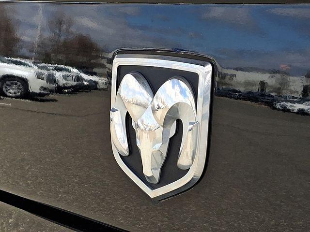 2019 Ram 1500 Classic Vehicle Photo in DANBURY, CT 06810-5034