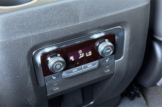 2025 GMC Yukon Vehicle Photo in ELK GROVE, CA 95757-8703