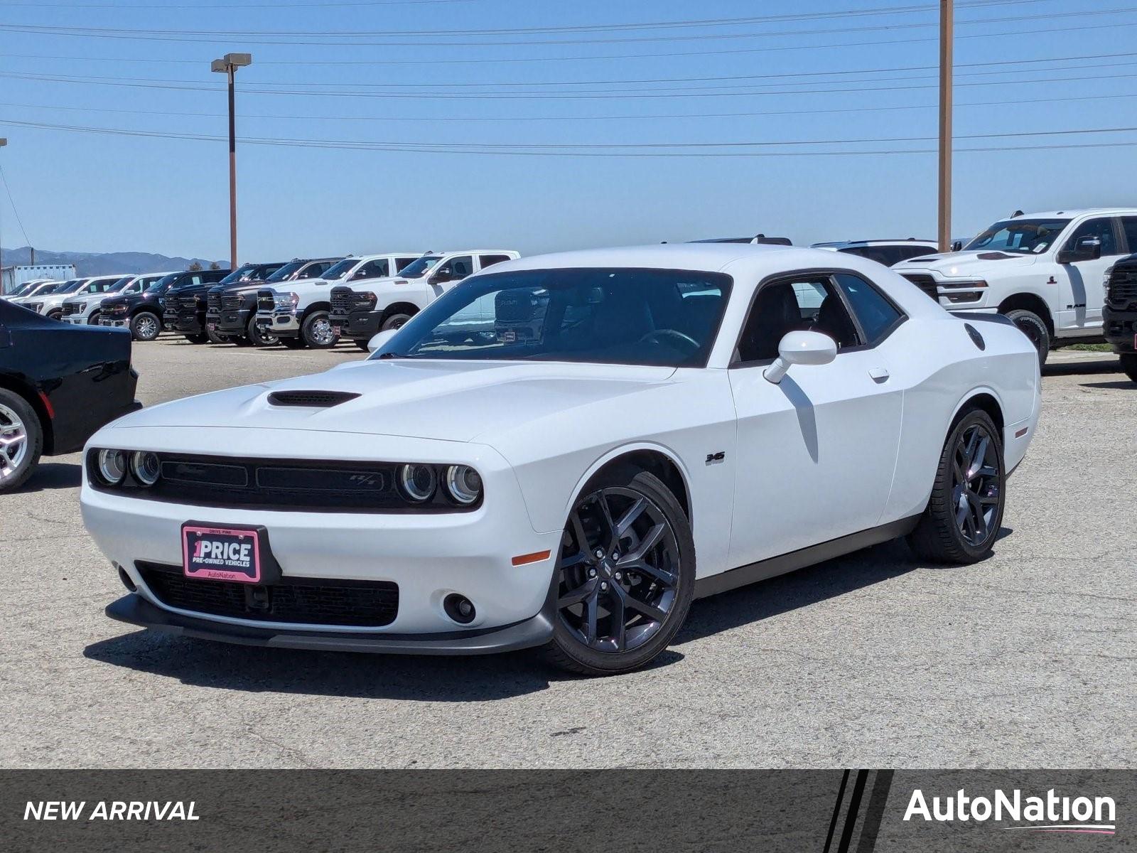 2023 Dodge Challenger Vehicle Photo in Valencia, CA 91355