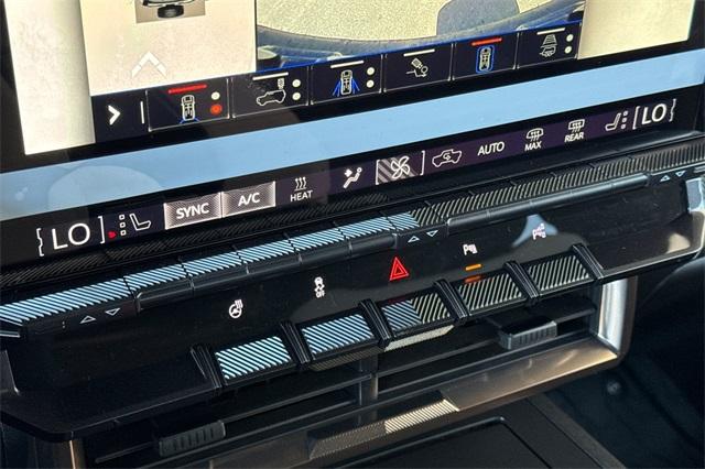 2025 GMC HUMMER EV SUV Vehicle Photo in ELK GROVE, CA 95757-8703