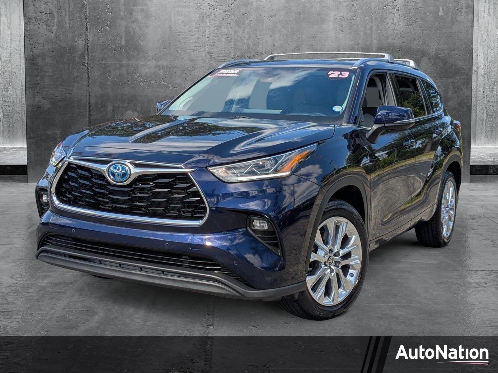 2023 Toyota Highlander Vehicle Photo in Miami, FL 33015