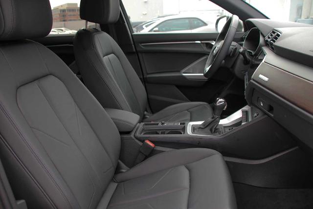 2024 Audi Q3 Vehicle Photo in SUGAR LAND, TX 77478