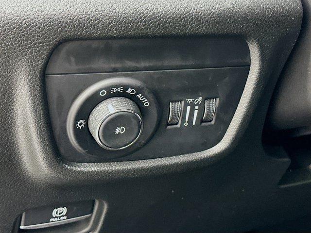 2024 Jeep Grand Cherokee L Vehicle Photo in Doylsetown, PA 18901