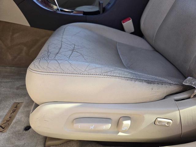 2011 Lexus ES 350 Vehicle Photo in DENTON, TX 76210-9321