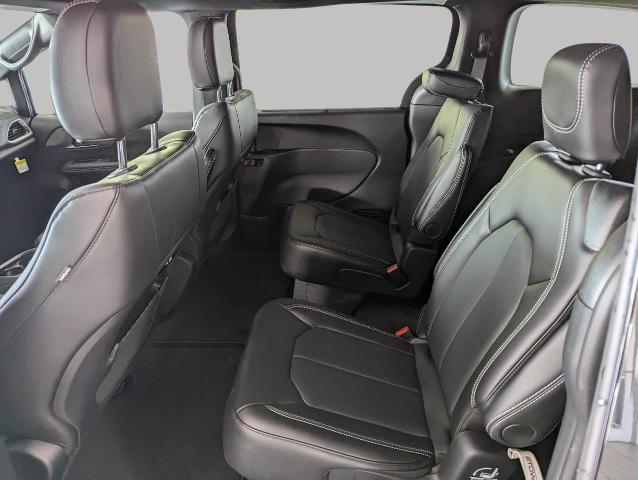 2025 Chrysler Pacifica Vehicle Photo in Oshkosh, WI 54901